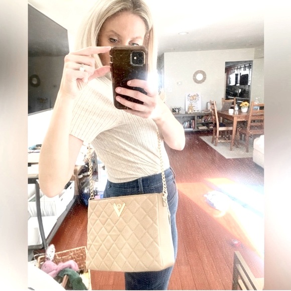 Valentino Orlandi Off White and Gold Quilted Cross Body Purse - Picture 11 of 11